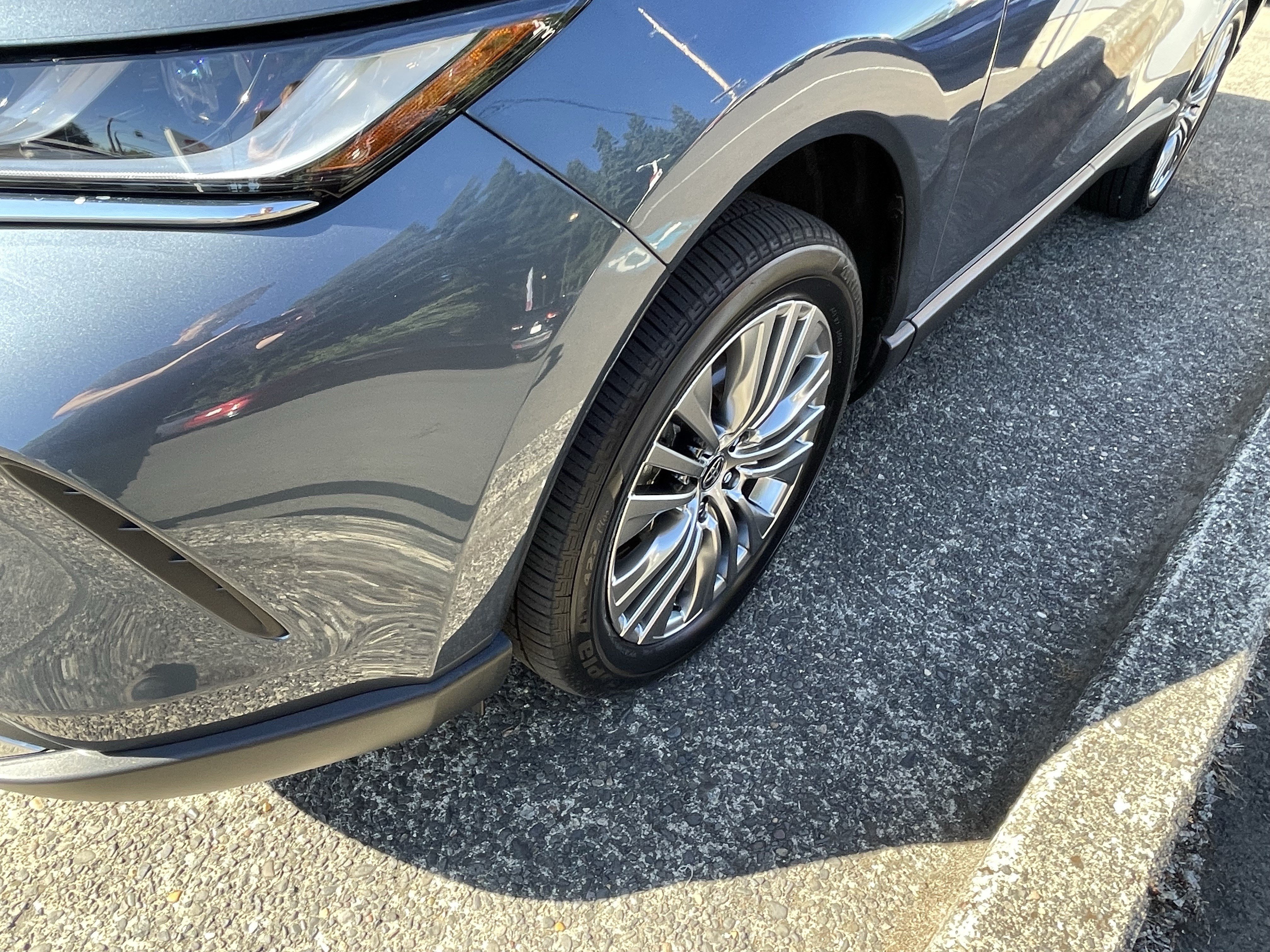Certified 2024 Toyota Venza Limited AWD/4WD image 8