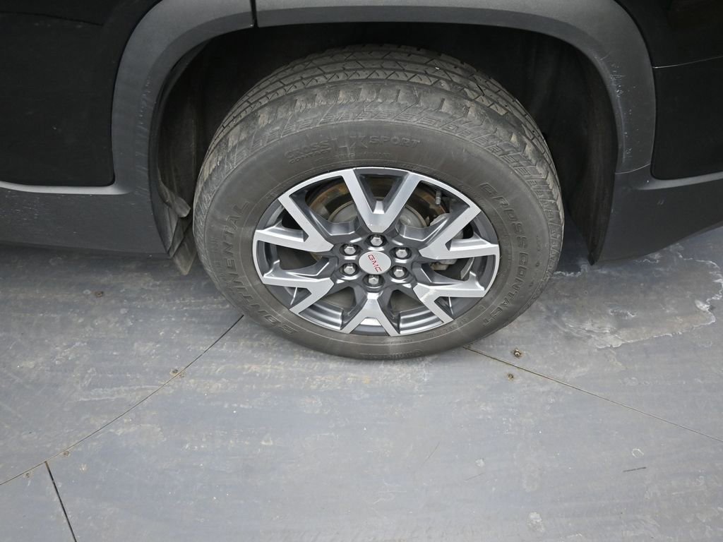 Used 2023 GMC Acadia SLT image 18