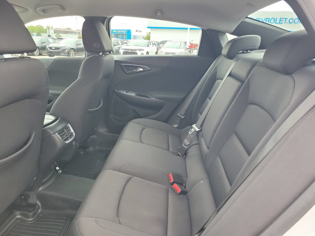 Used 2020 Chevrolet Malibu LT FWD image 25