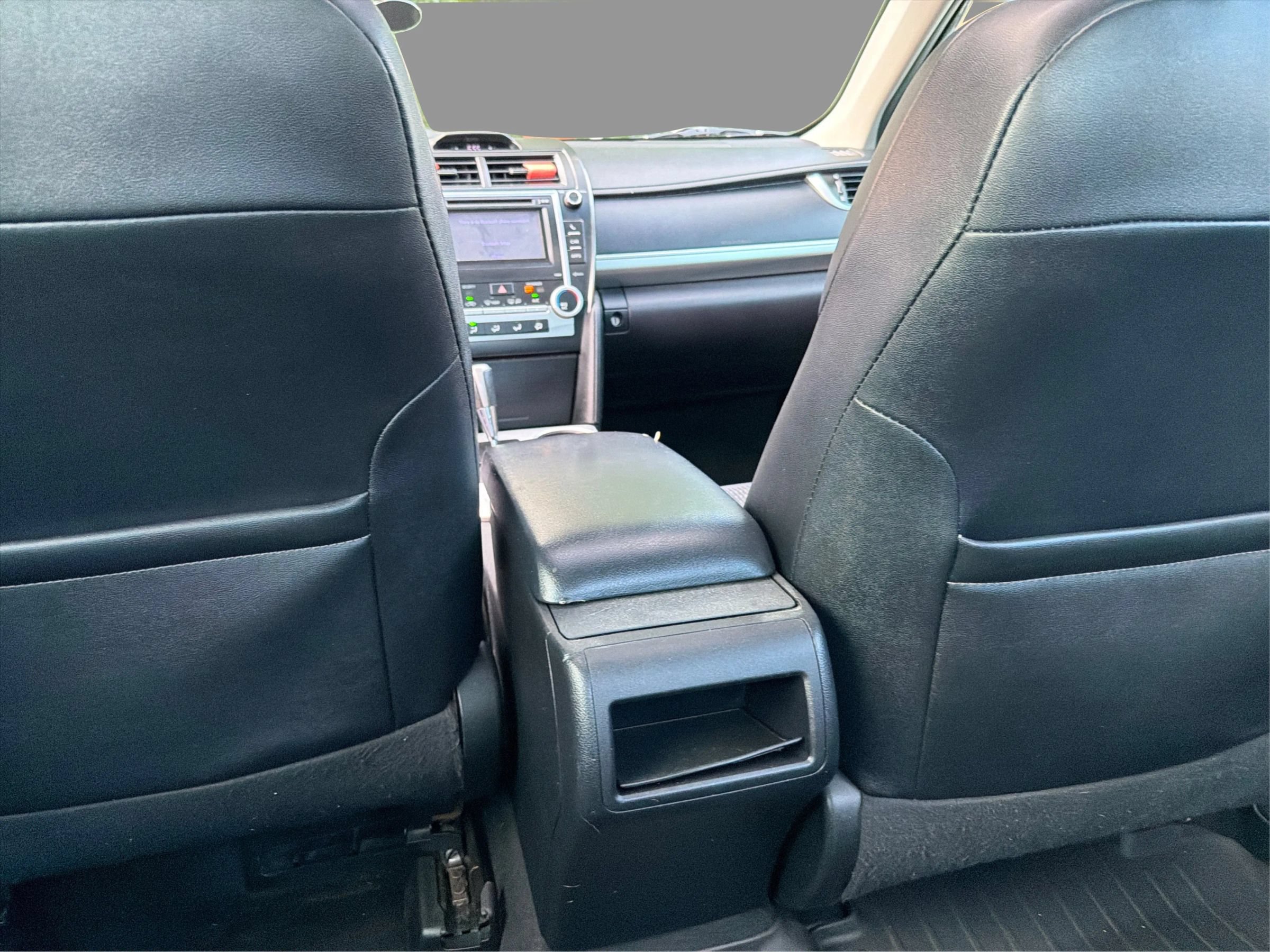 Used 2012 Toyota Camry SE FWD image 21