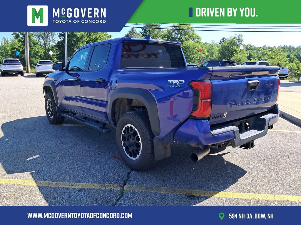 Used 2025 Toyota Tacoma TRD Off-Road AWD/4WD image 3