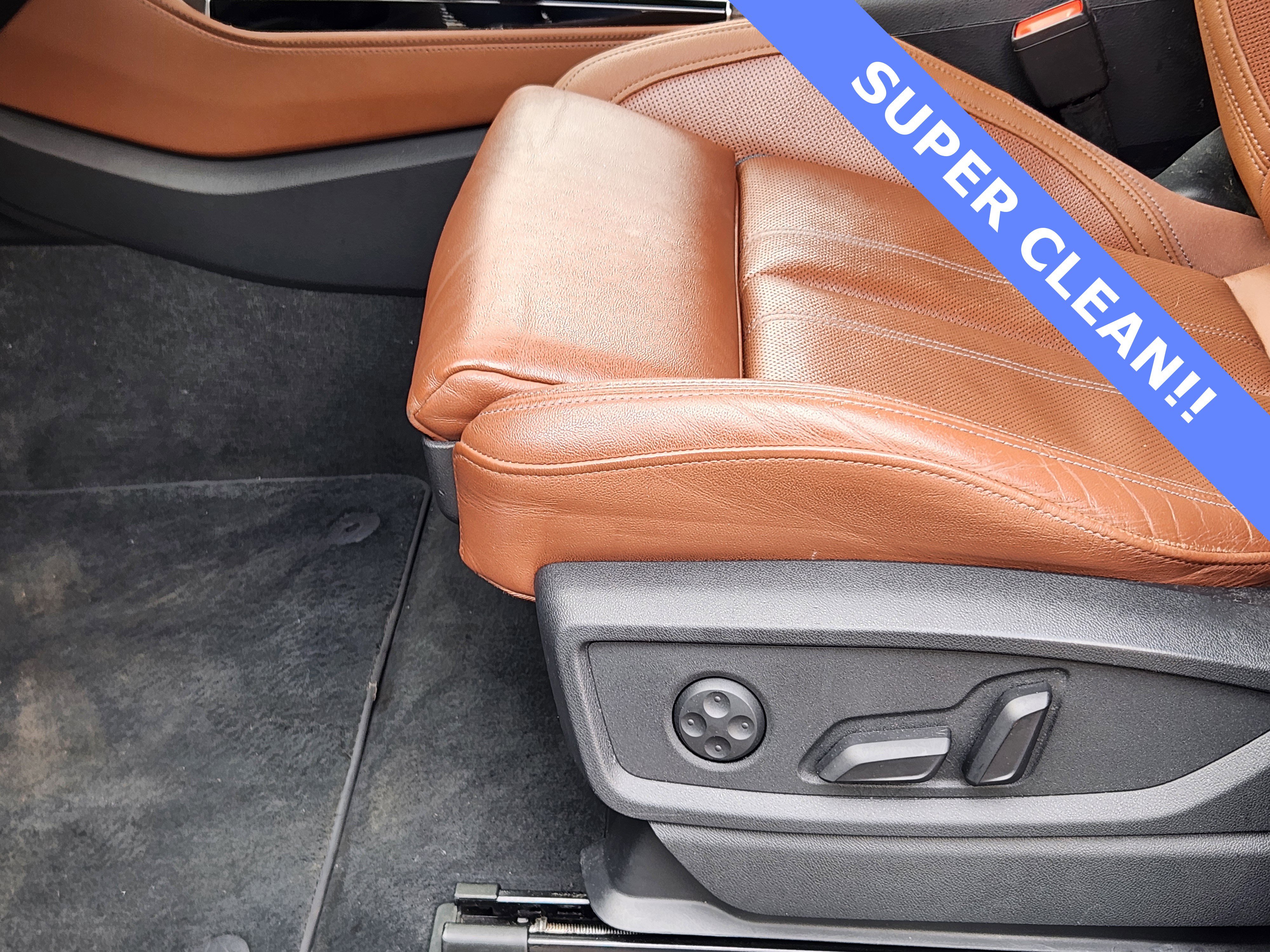 Used 2021 Audi Q5 Prestige w/ Prestige Package image 11