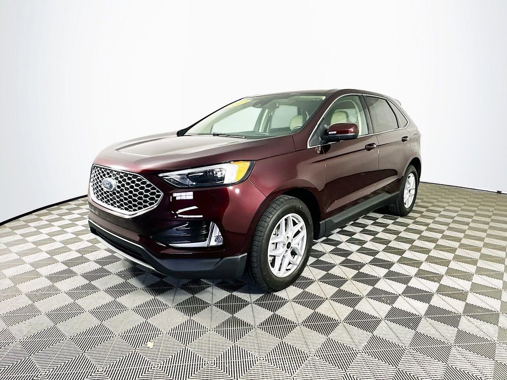 Used 2023 Ford Edge SEL w/ Convenience Package image 5