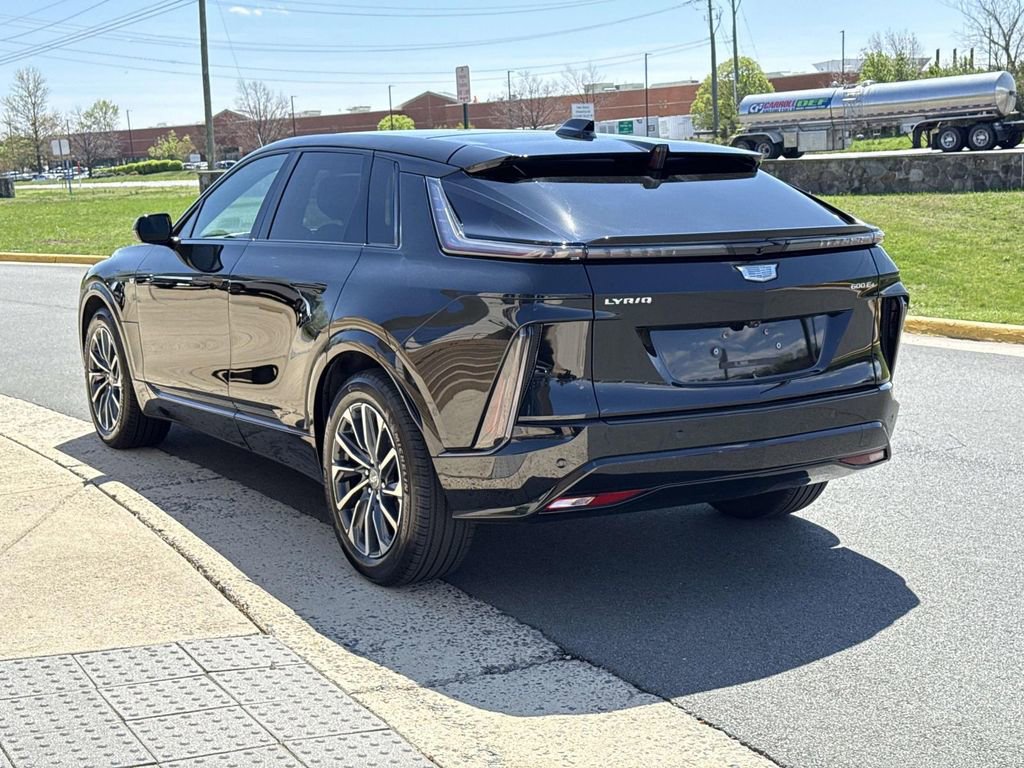 Certified 2025 Cadillac Lyriq Sport w/ LPO, Floor Liner Package AWD/4WD image 23
