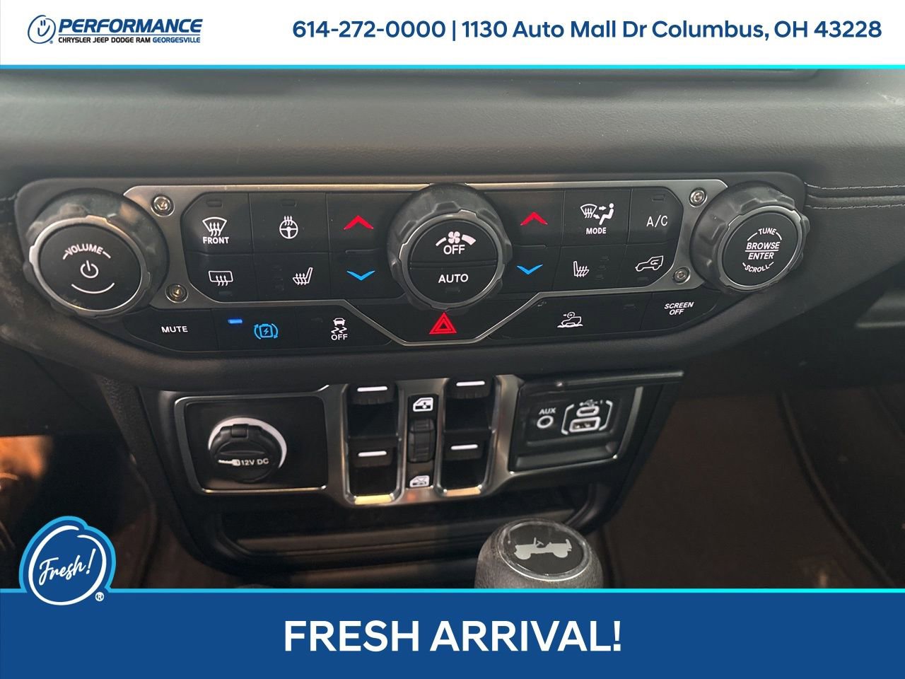 Used 2025 Jeep Wrangler Unlimited Sahara image 25