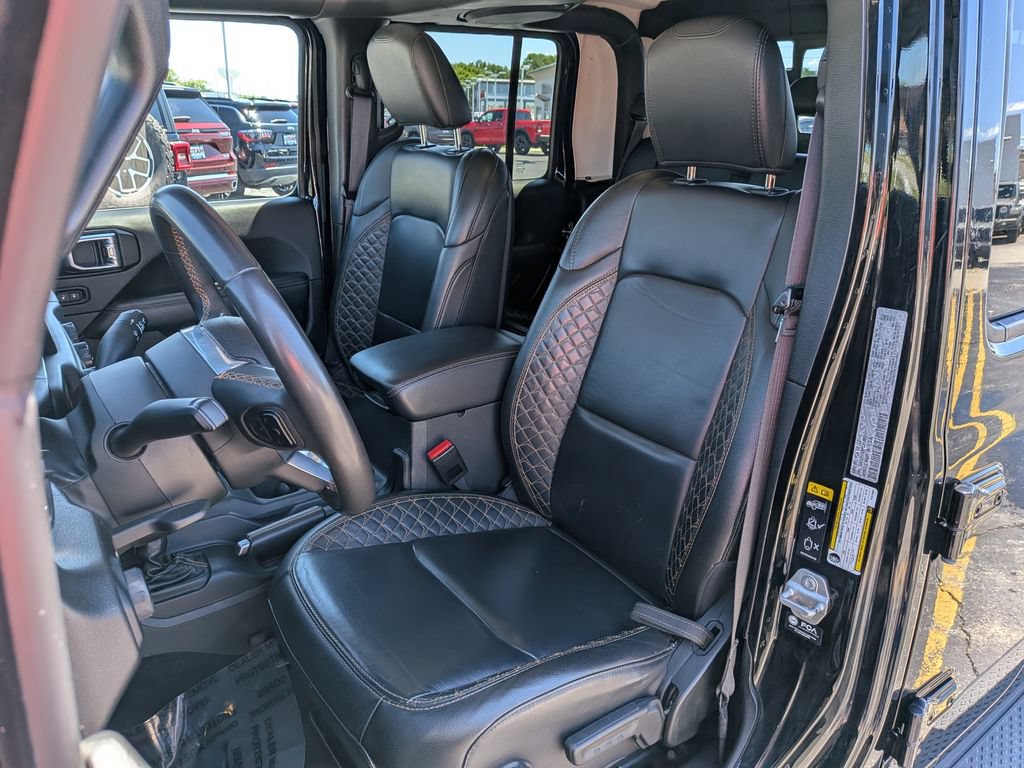 Used 2023 Jeep Gladiator Overland AWD/4WD image 13