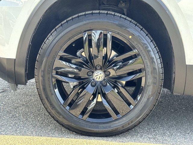 Used 2019 Volkswagen Atlas SE w/ Towing Package FWD image 36