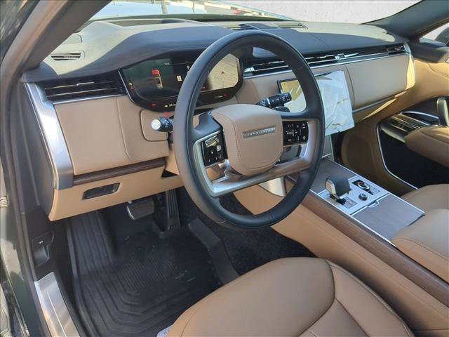 New 2027 Land Rover Range Rover Long Wheelbase SE AWD/4WD image 3