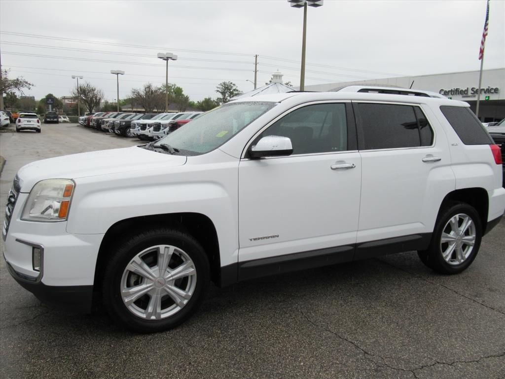 Used 2017 GMC Terrain SLT image 4