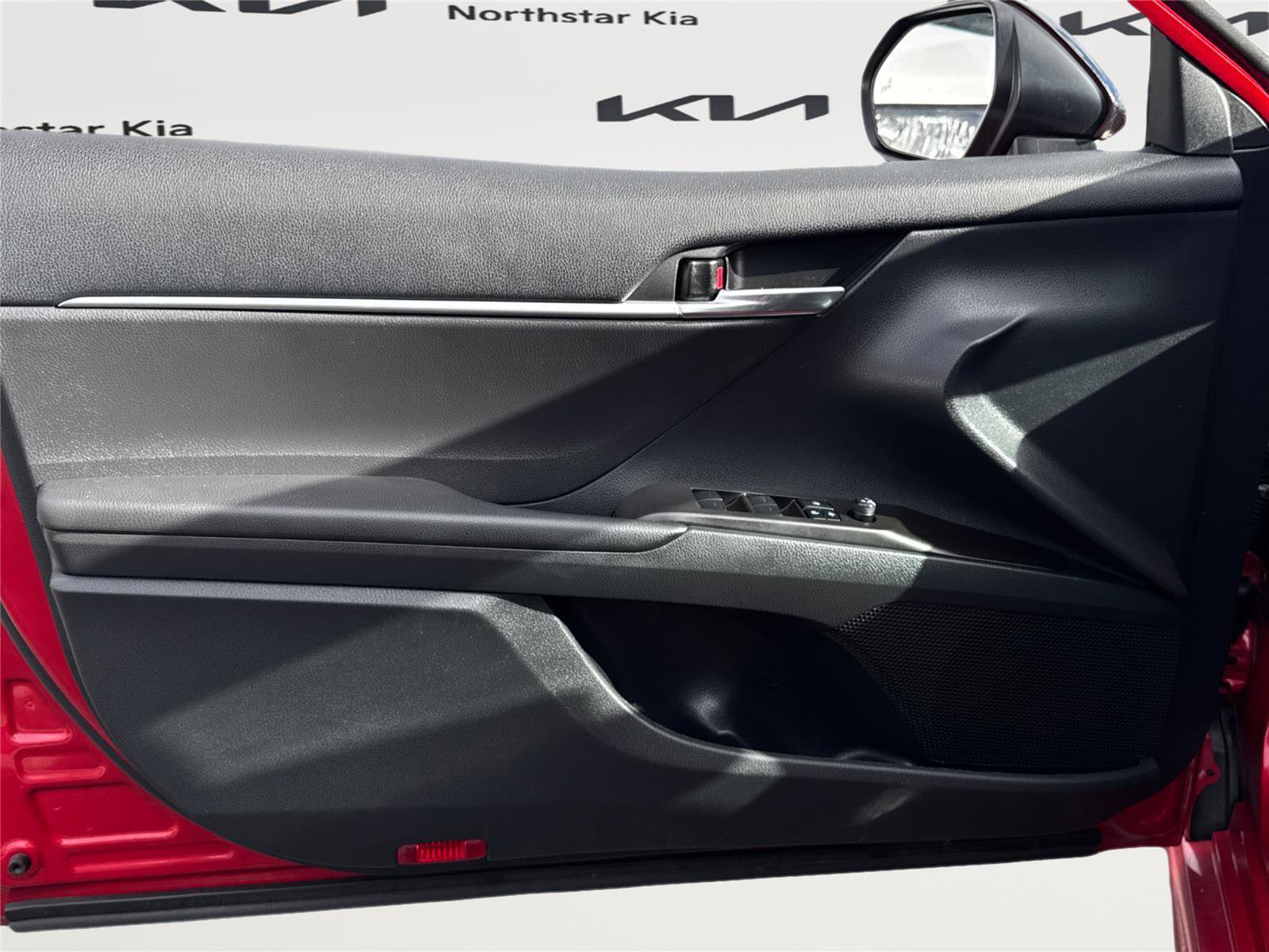 Used 2022 Toyota Camry SE w/ Audio Upgrade Package image 12