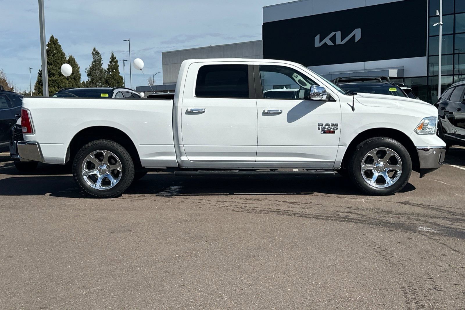 Used 2015 RAM 1500 Laramie w/ Convenience Group image 3
