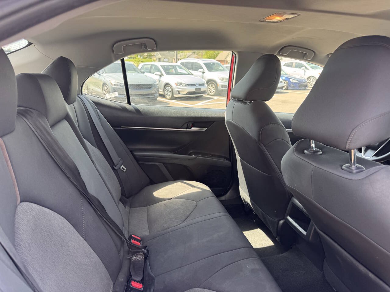 Used 2020 Toyota Camry LE FWD image 17