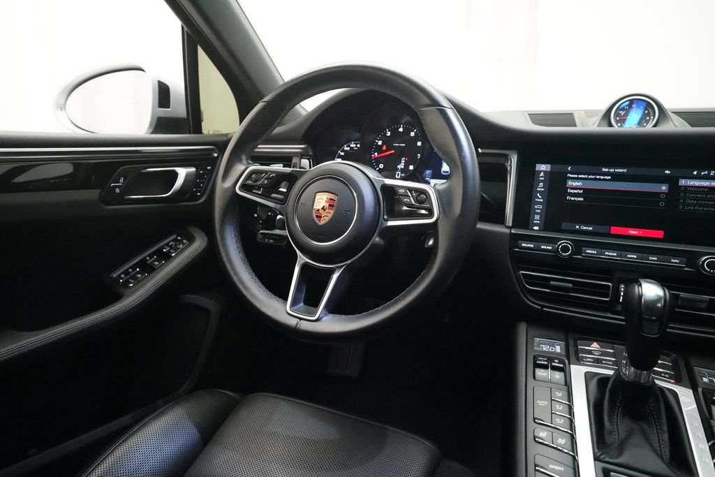 Used 2020 Porsche Macan AWD/4WD image 17