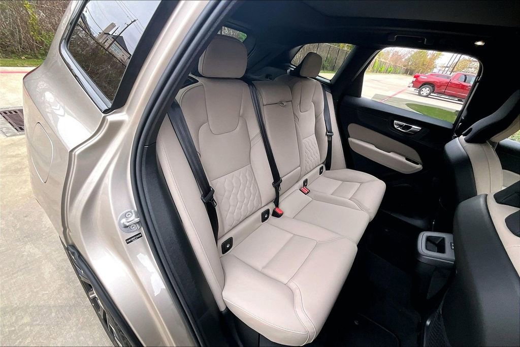 New 2026 Volvo XC60 B5 Plus w/ Protection Package Premier AWD/4WD image 16
