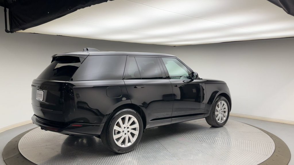 Certified 2025 Land Rover Range Rover SE AWD/4WD image 2