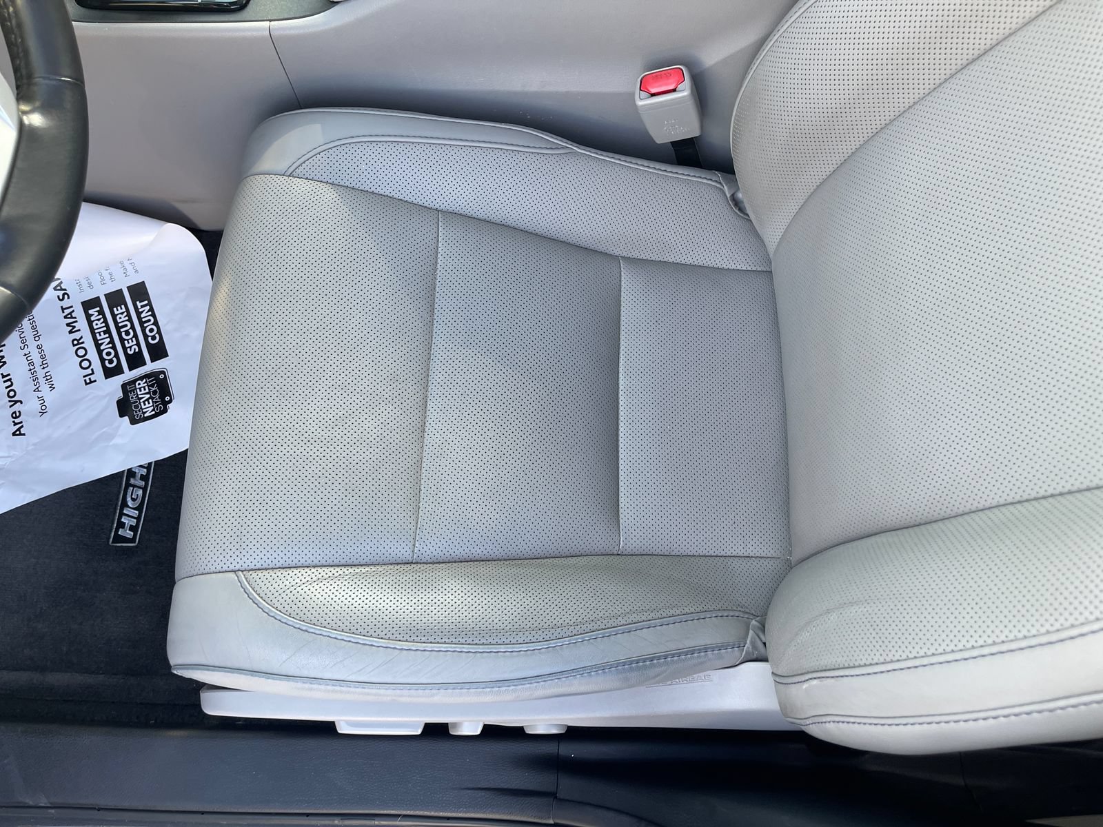 Used 2019 Toyota Highlander Limited Platinum FWD image 21