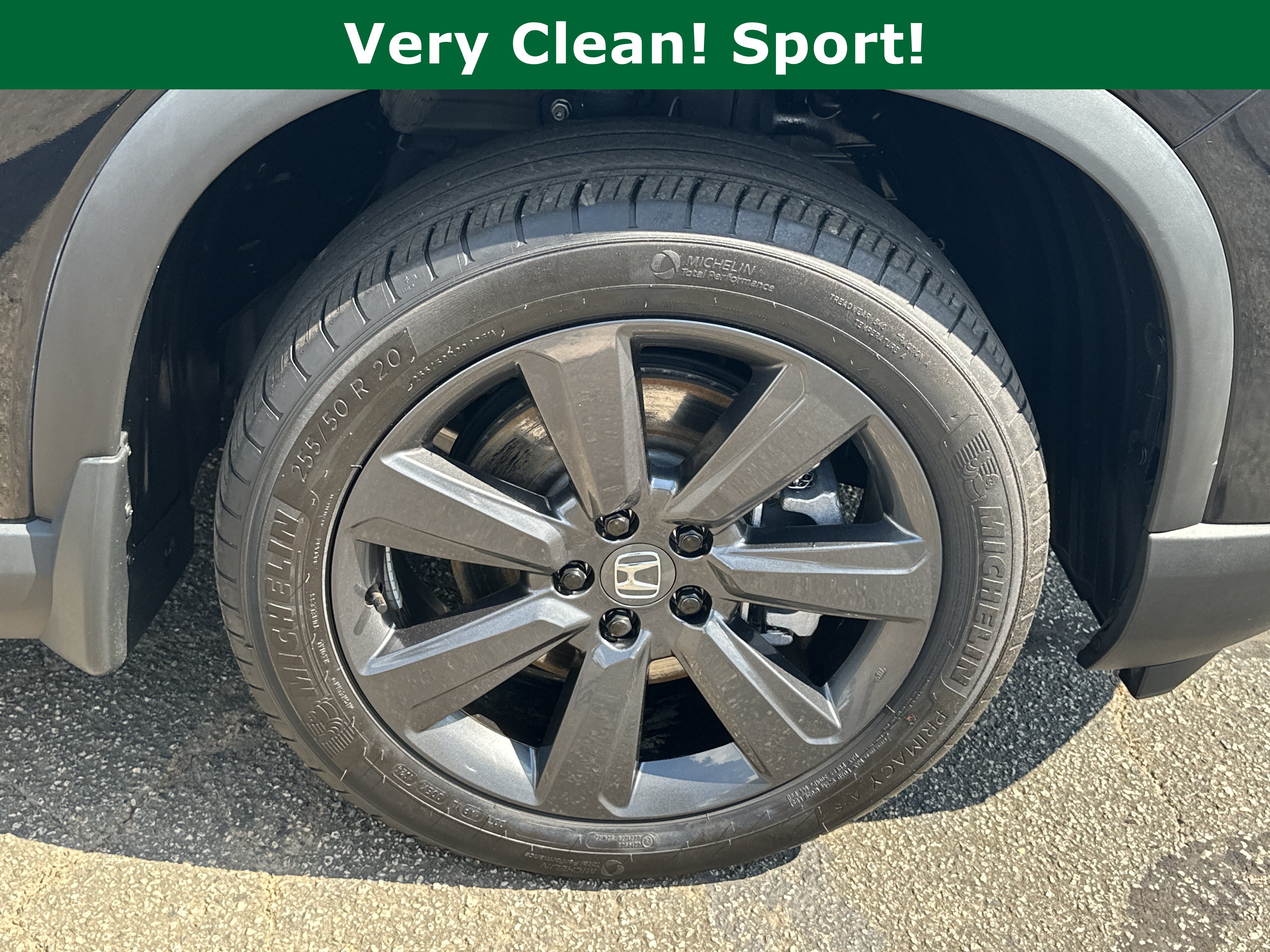 Used 2025 Honda Pilot Sport image 14