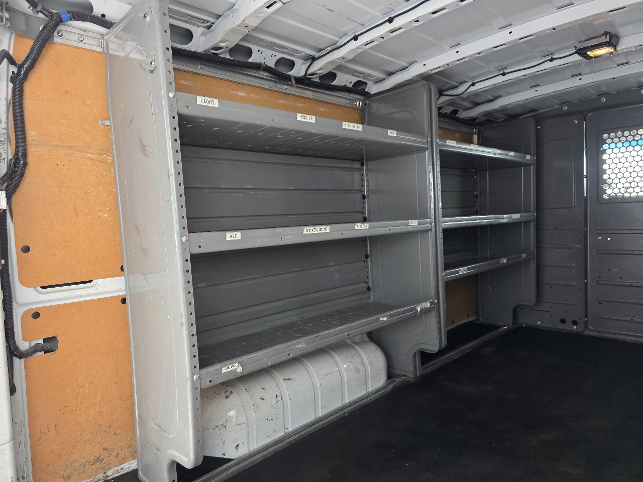 Used 2018 Nissan NV 2500 SV image 16