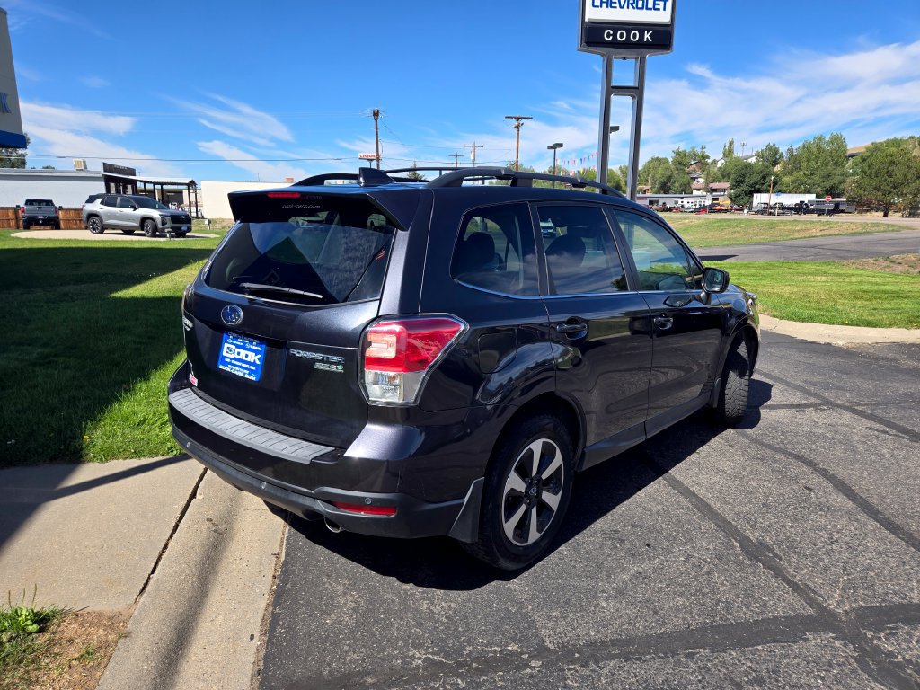 Used 2017 Subaru Forester 2.5i Limited AWD/4WD image 3