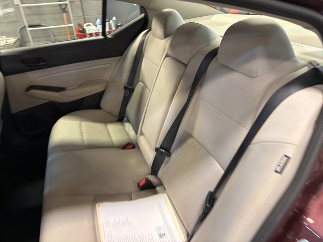 Used 2024 Nissan Altima 2.5 SV image 12