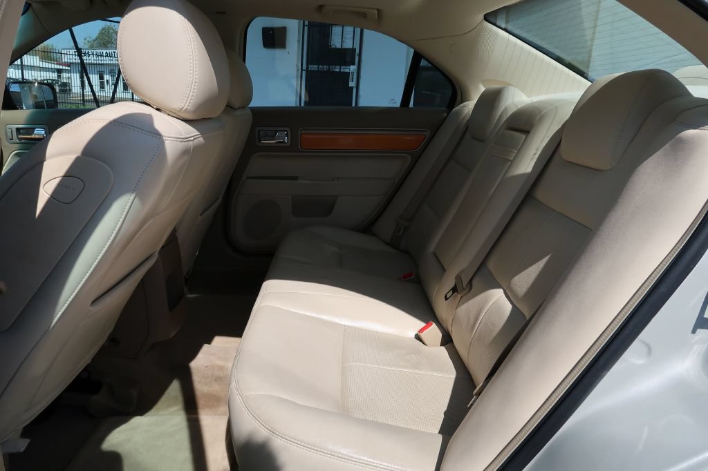 Used 2006 Lincoln Zephyr FWD image 7