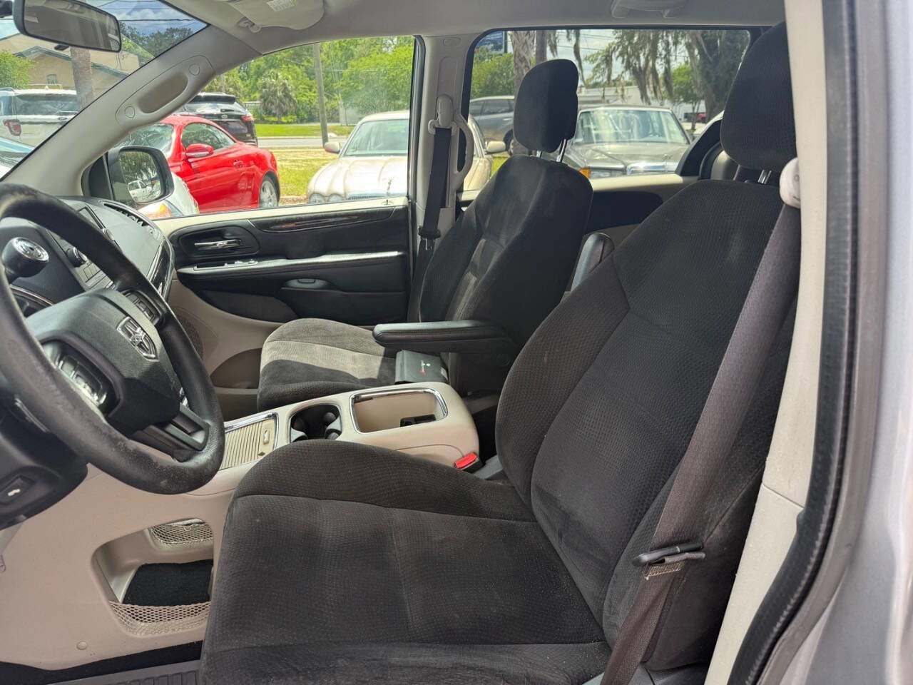 Used 2014 Dodge Grand Caravan SXT FWD image 7