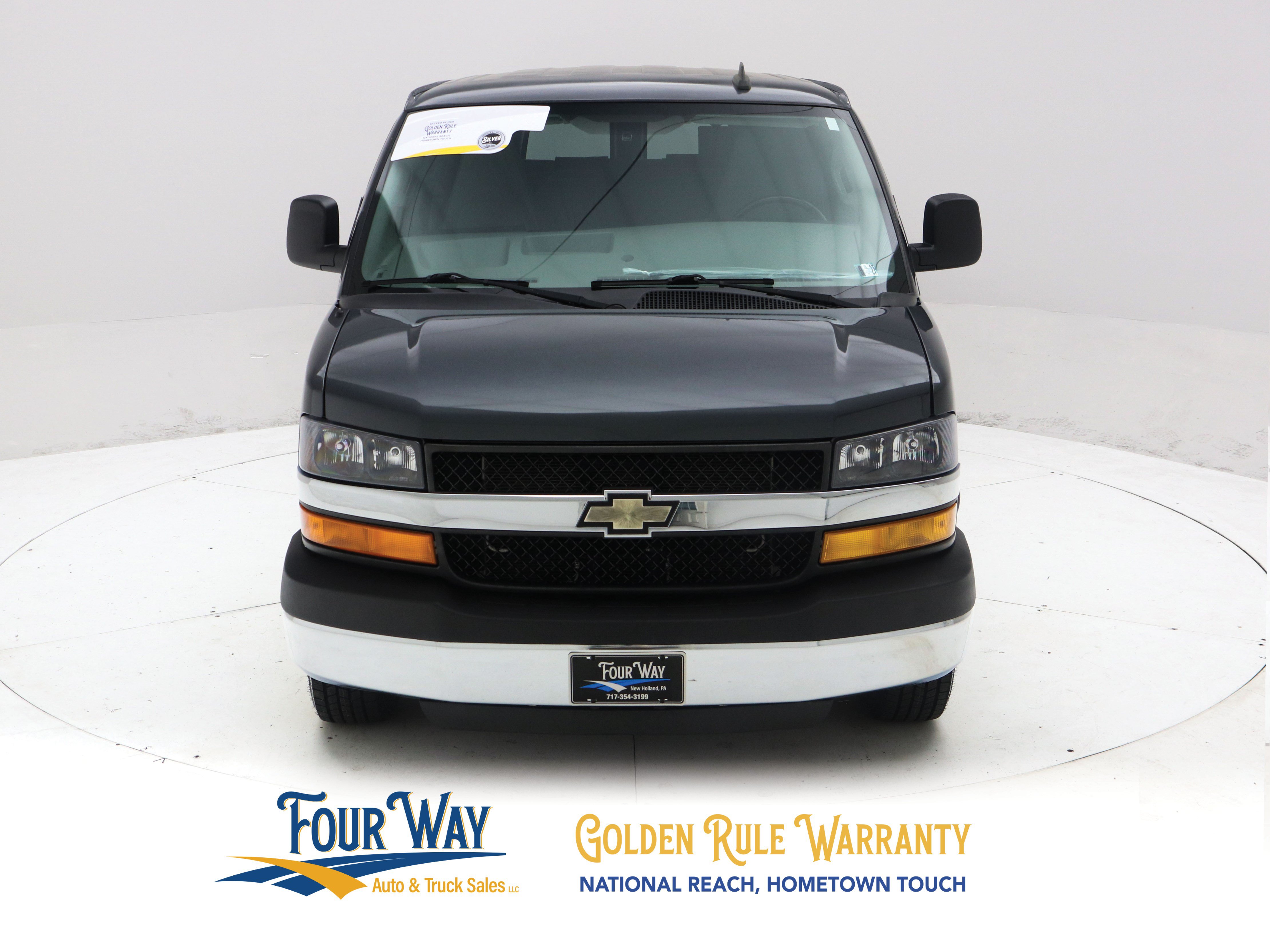 Used 2016 Chevrolet Express 3500 LT w/ LT Preferred Equipment Group RWD image 9