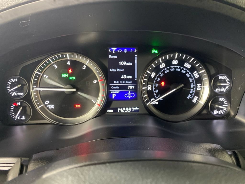 Used 2021 Lexus LX 570 4WD w/ Luxury Package image 18