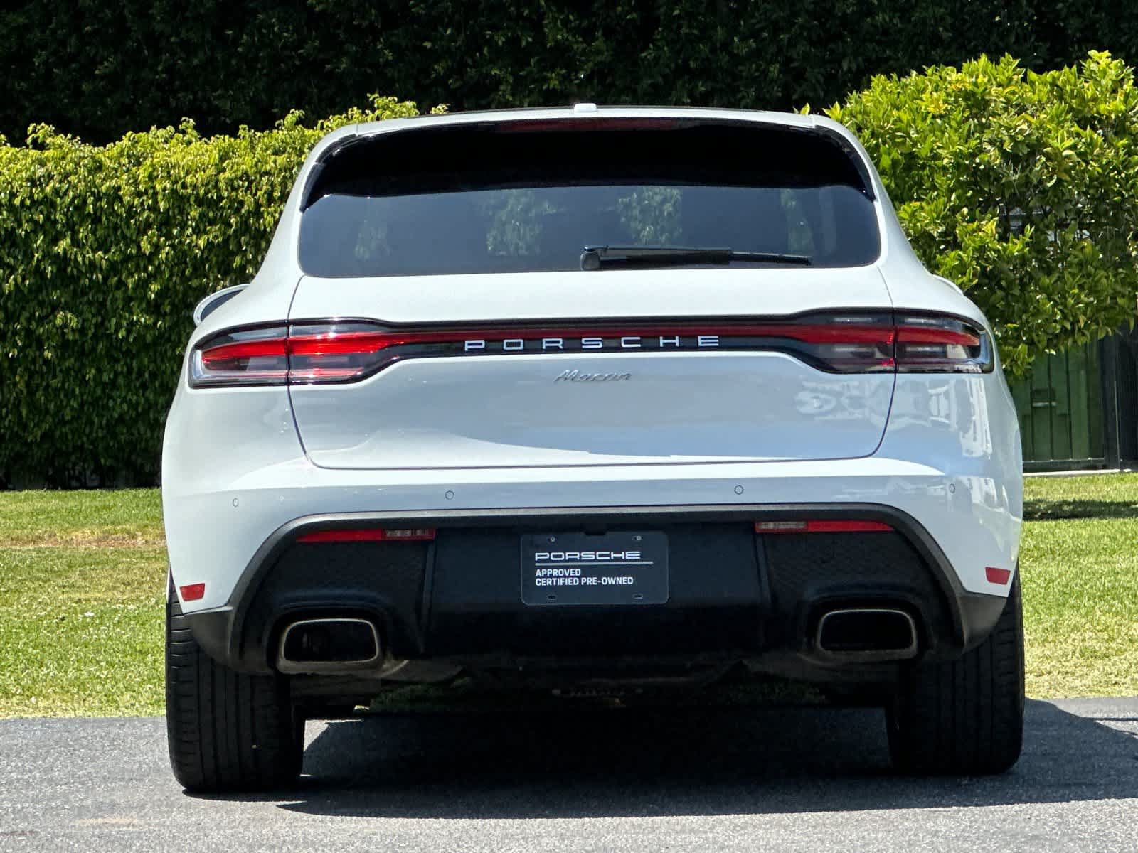 Certified 2025 Porsche Macan AWD/4WD image 7