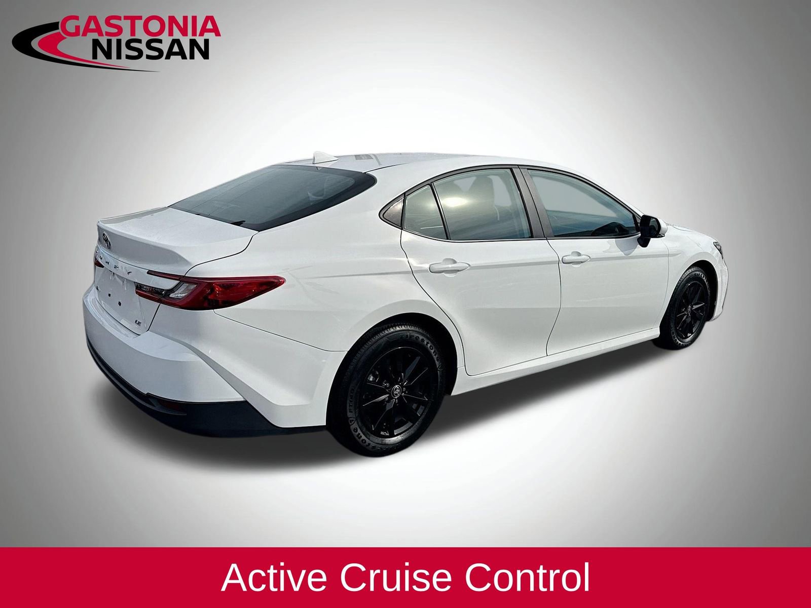 Used 2025 Toyota Camry LE image 10