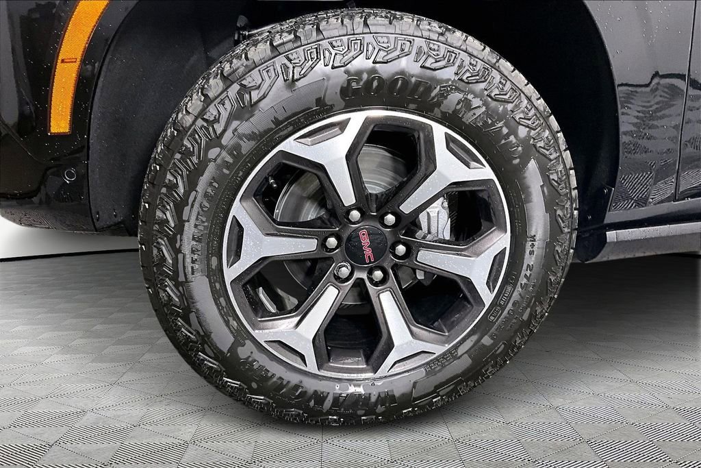 New 2026 GMC Yukon AT4 Ultimate AWD/4WD image 12