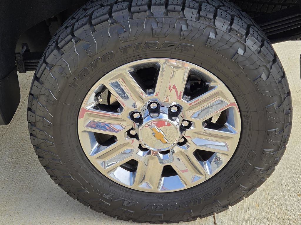 Used 2026 Chevrolet Silverado 2500 High Country w/ Technology Package AWD/4WD image 47