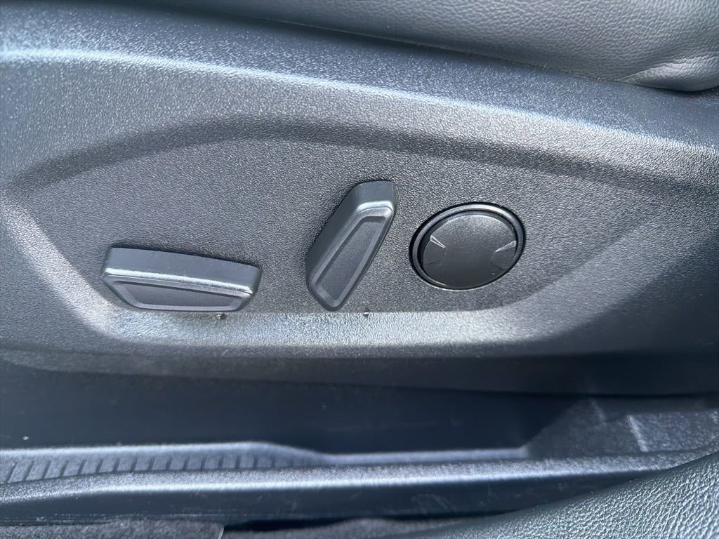 Used 2024 Ford Edge SEL image 18