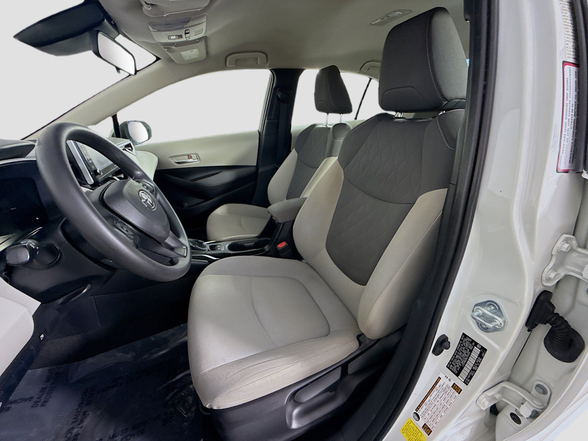 Used 2021 Toyota Corolla LE image 22