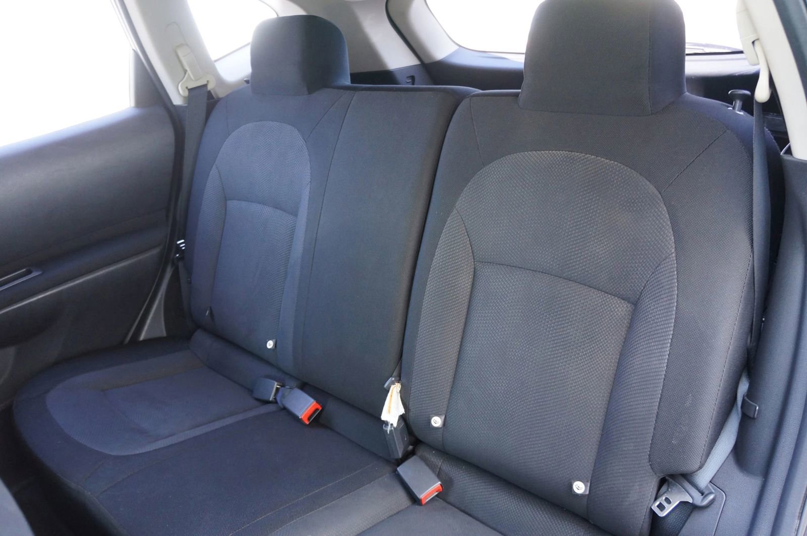 Used 2013 Nissan Rogue S FWD image 23