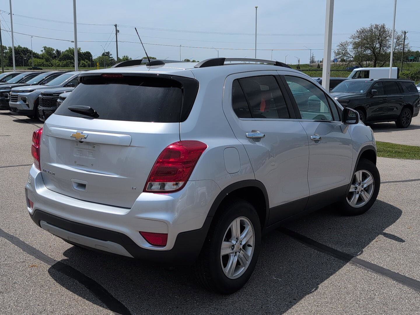 Used 2018 Chevrolet Trax LT w/ LT Convenience Package AWD/4WD image 8