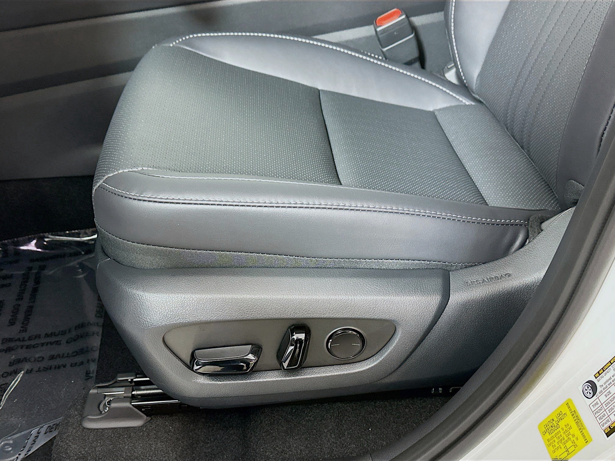 Certified 2025 Lexus NX 350 AWD w/ Accessory Package (2T) image 18