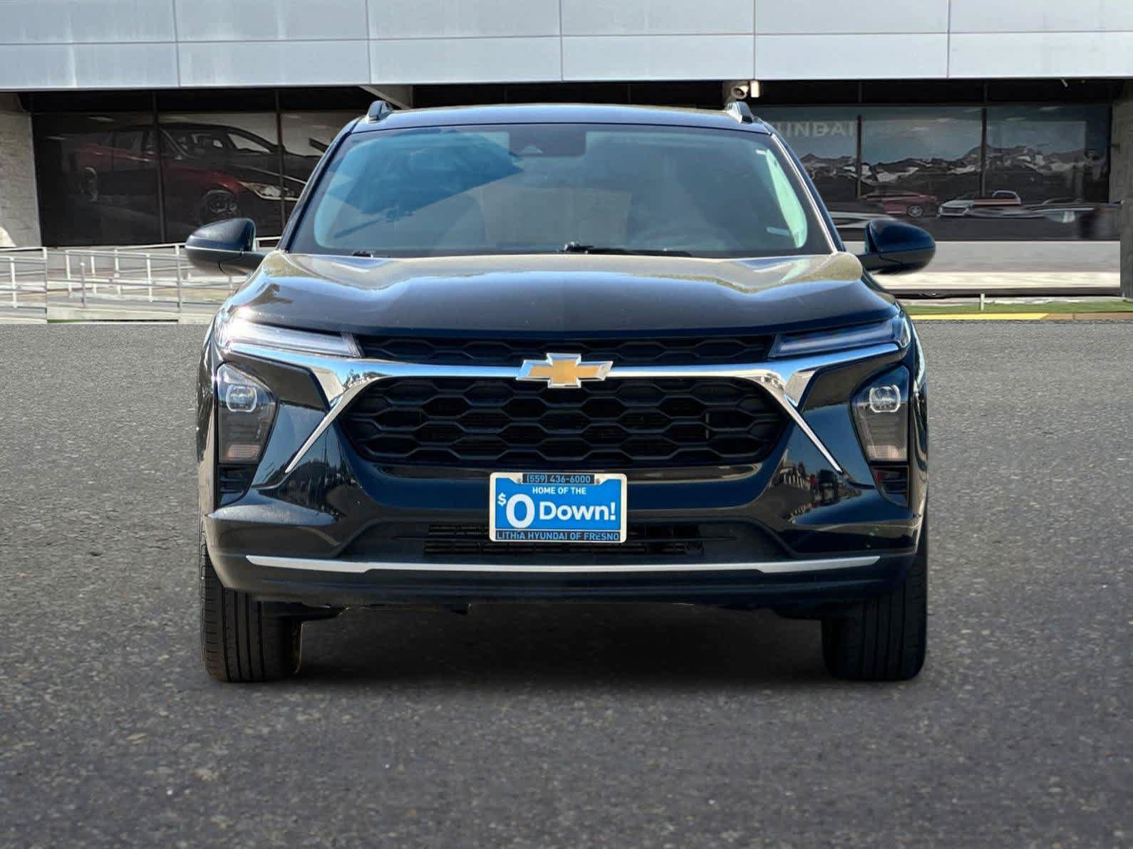 Used 2024 Chevrolet Trax LT FWD image 11