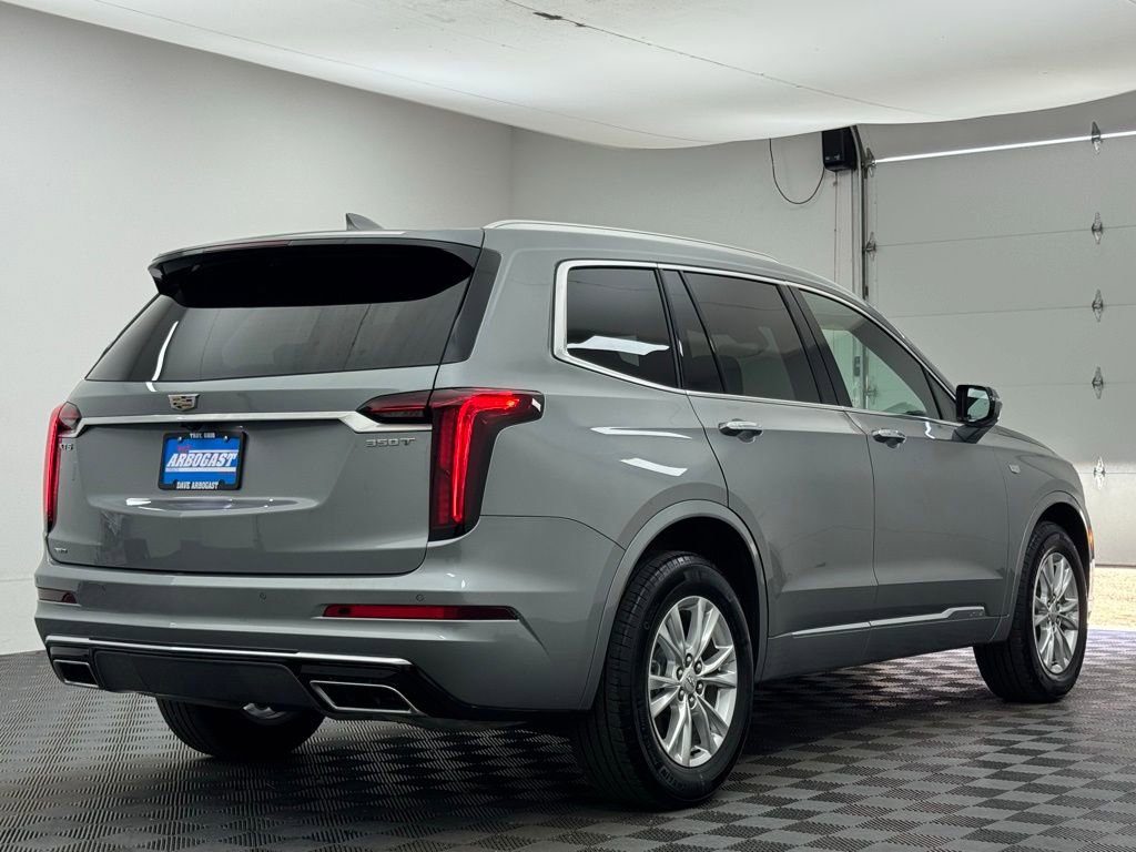 Used 2025 Cadillac XT6 Luxury w/ LPO, Floor Liner Package image 9