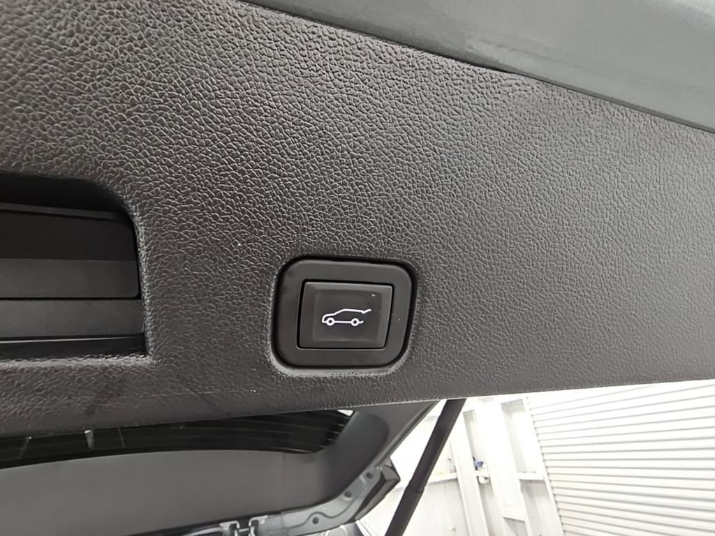 Used 2024 Chevrolet Traverse RS w/ LPO, Floor Liner Package image 39
