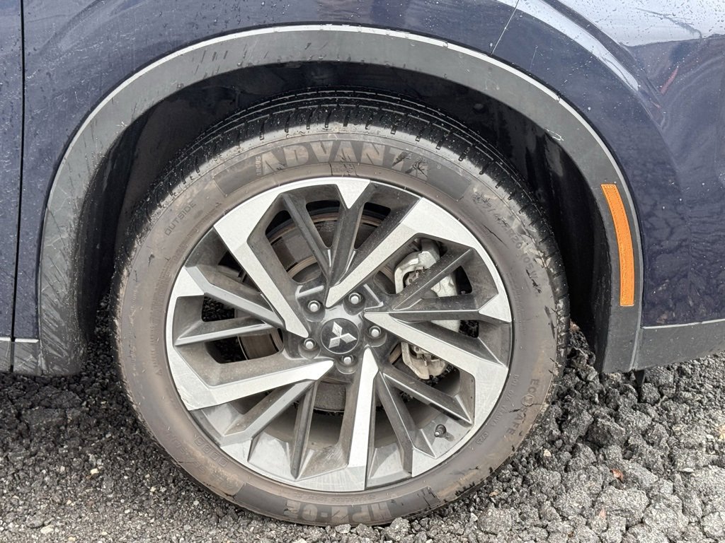 Used 2024 Mitsubishi Outlander SE image 32