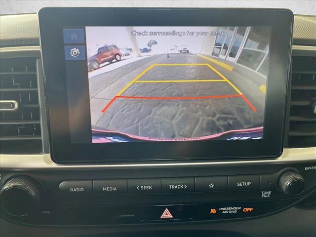 Used 2023 Hyundai Venue SEL image 14