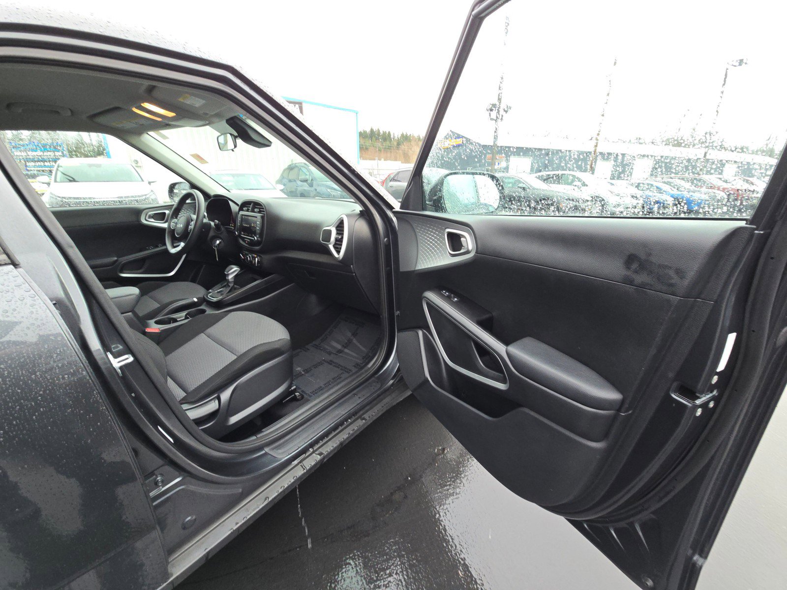 Used 2024 Kia Soul LX w/ Option Group 015 image 9