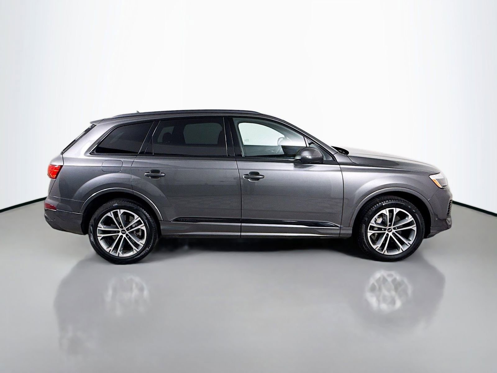 Certified 2026 Audi Q7 3.0T Premium w/ Convenience Plus Package AWD/4WD image 8