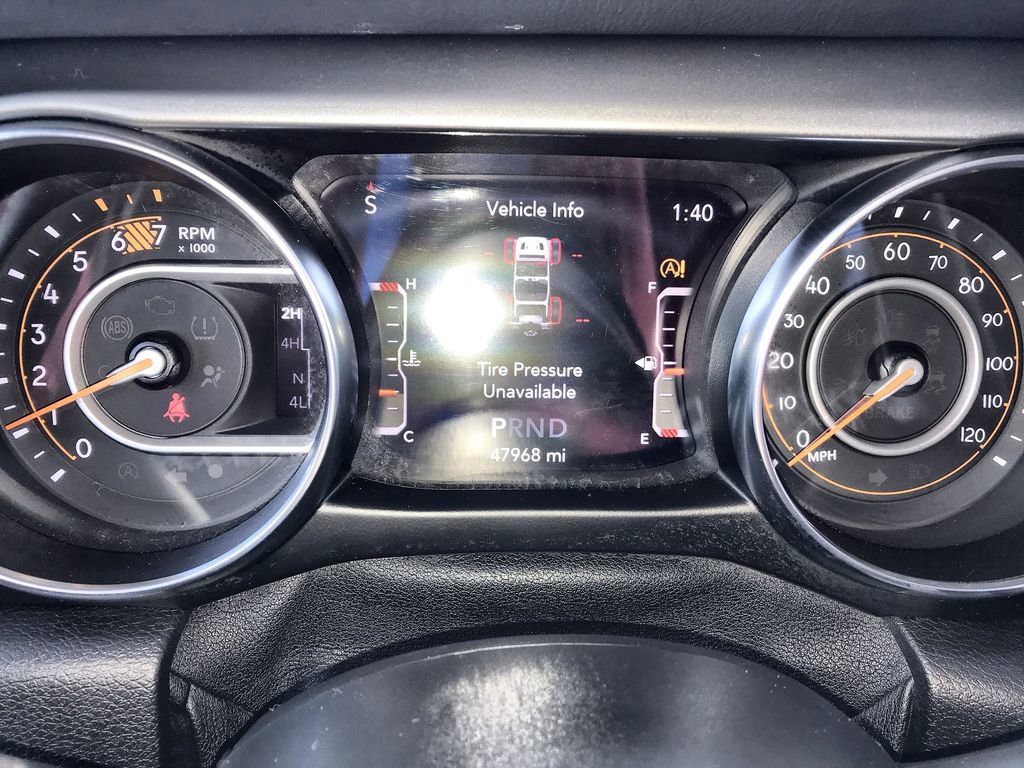 Used 2021 Jeep Wrangler Unlimited Sahara w/ Uconnect 4C Nav & Sound Group AWD/4WD image 15