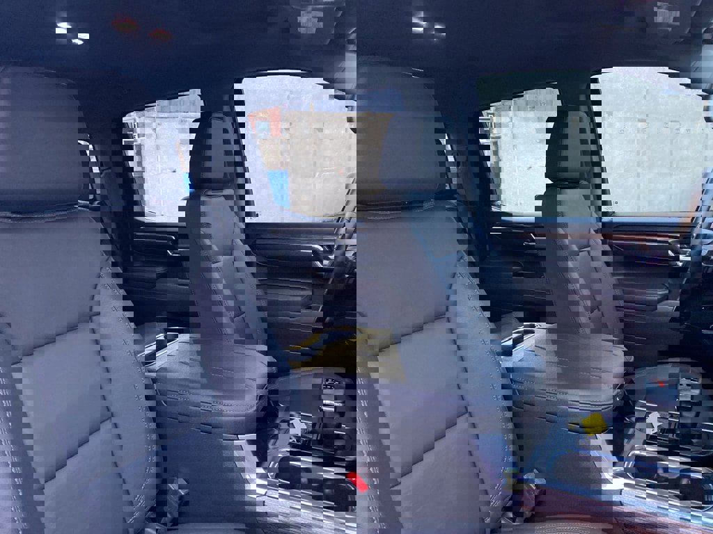 Used 2025 Chevrolet Silverado 1500 LT Trail Boss w/ Convenience Package II image 21