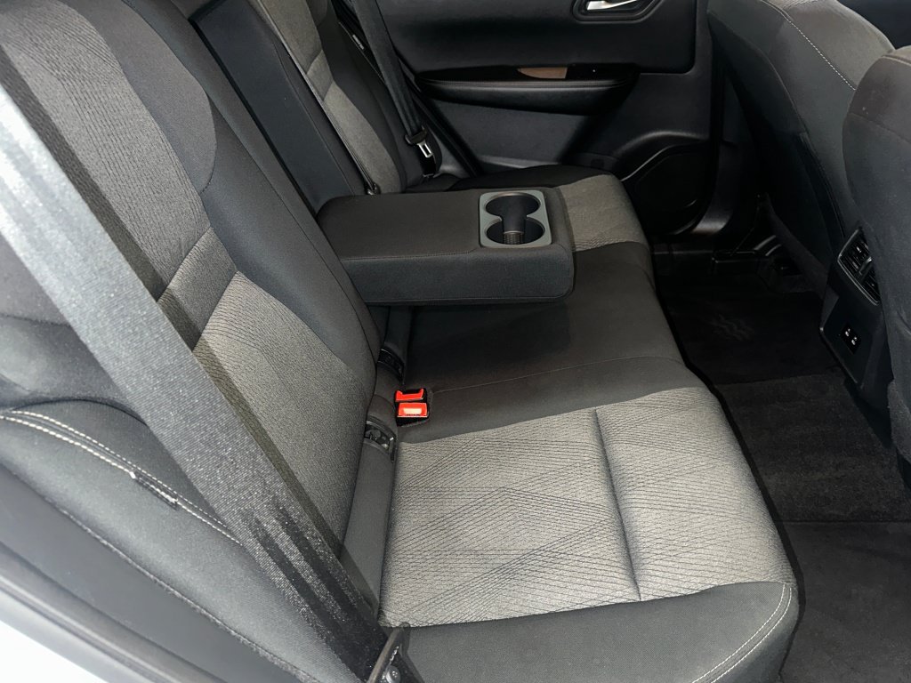 Used 2024 Nissan Rogue SV AWD/4WD image 28