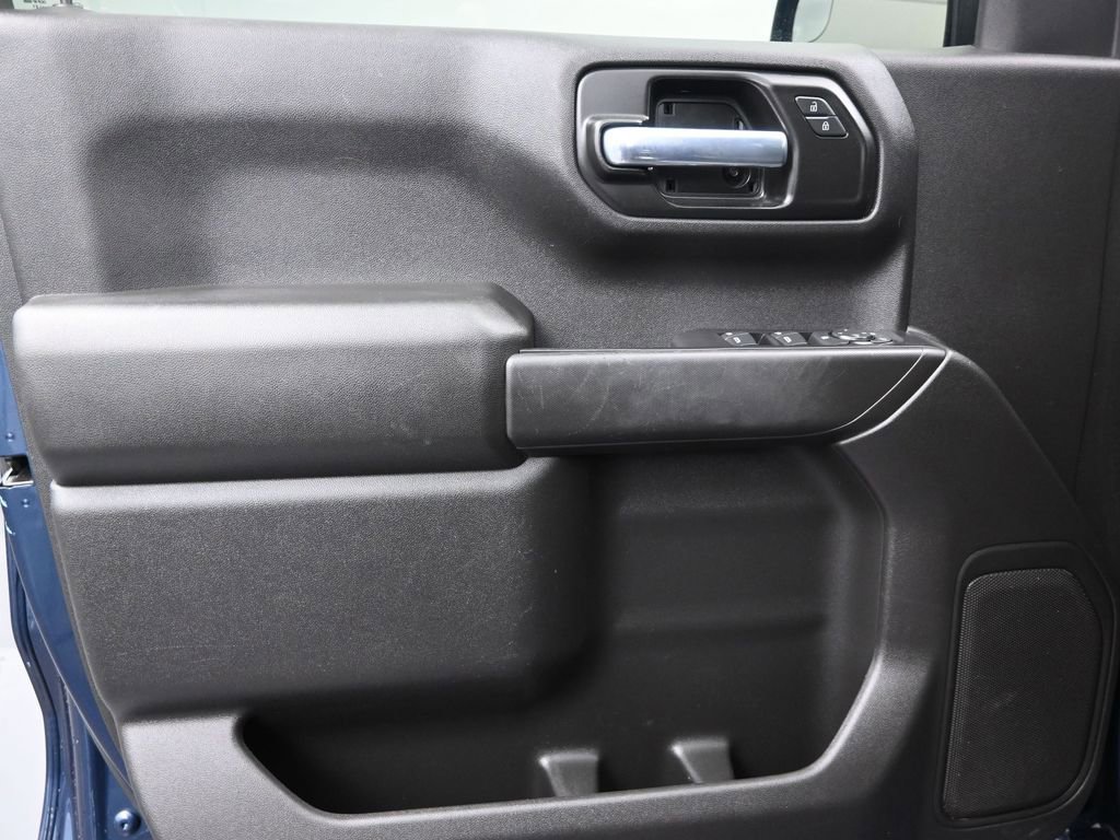Used 2021 Chevrolet Silverado 1500 Custom Trail Boss AWD/4WD image 11