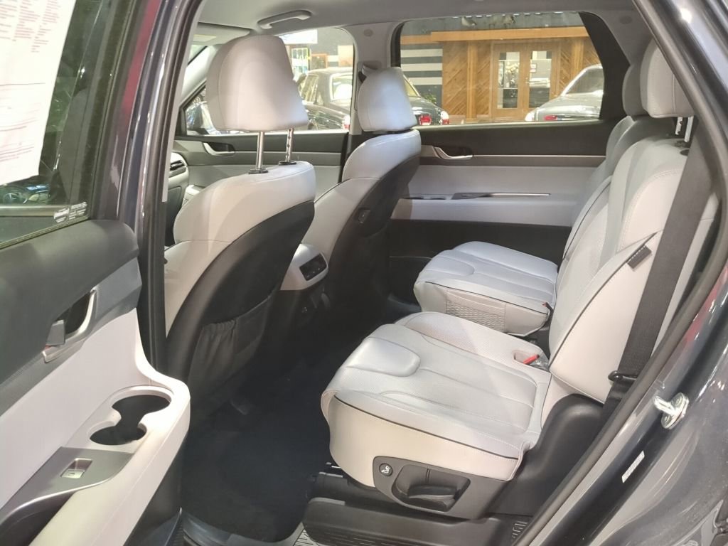 Used 2023 Hyundai Palisade SEL AWD/4WD image 12