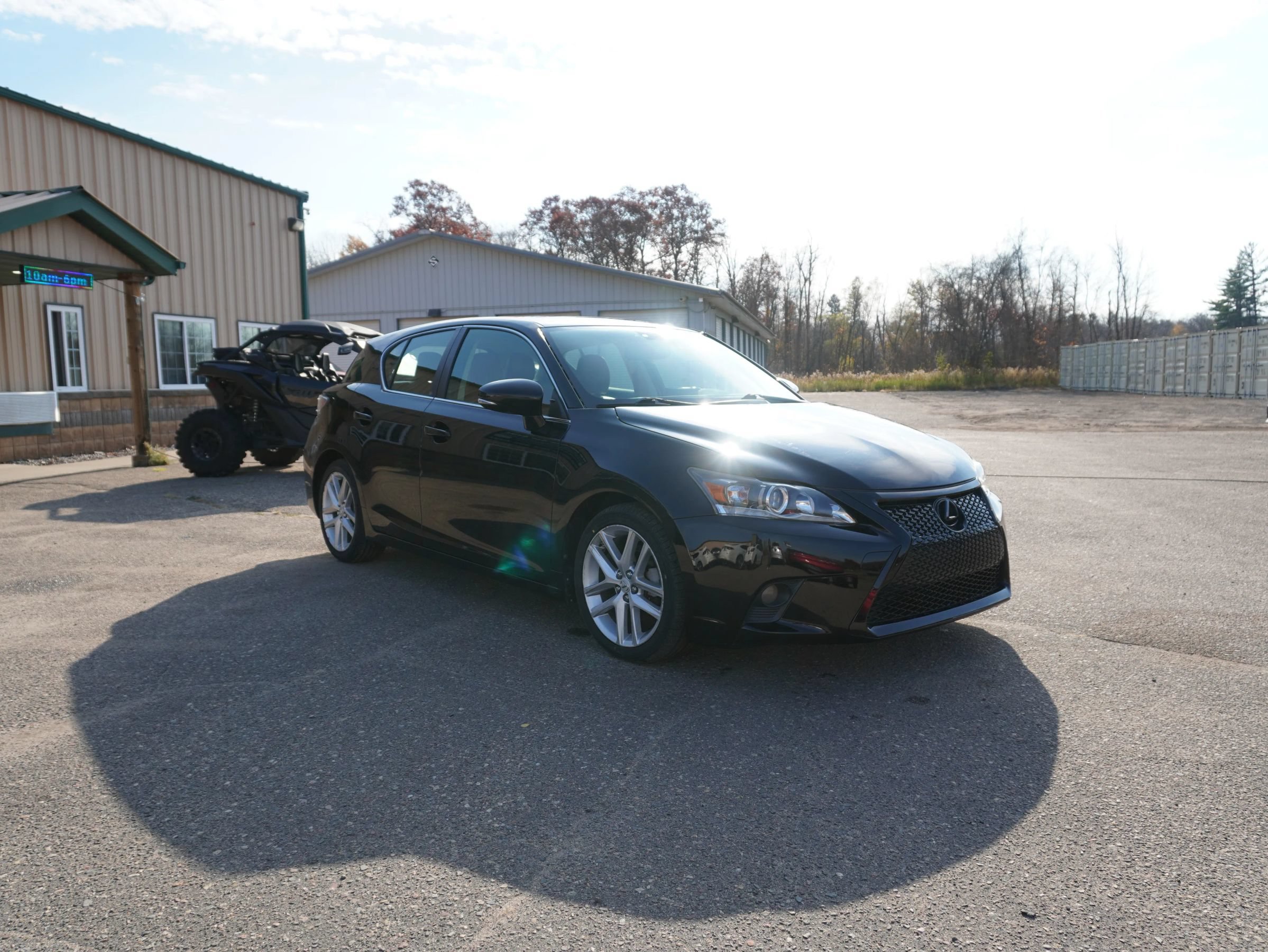 Used 2015 Lexus CT 200h w/ Navigation Package FWD image 2